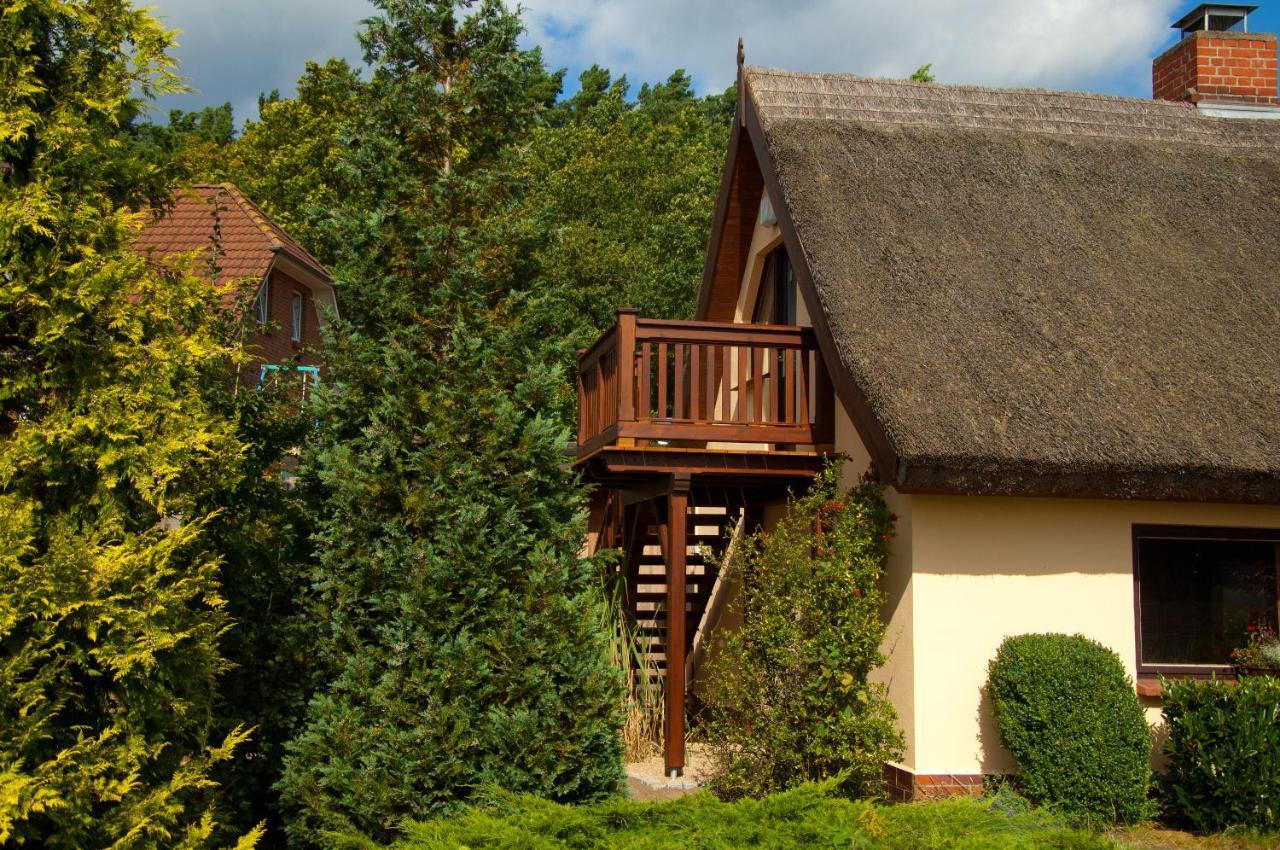Wg Bernstein - Reetdachhaus - Ruhe Und Seeblick Sellin  Exterior foto